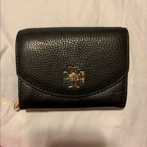 Tory burch wallet